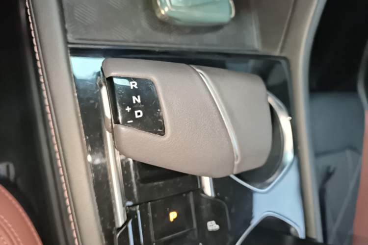 Used CHANGAN Eado 2023 Changan Edition PLUS Blue Whale NE 1.4T GDI DCT Prestige Version Gear Lever