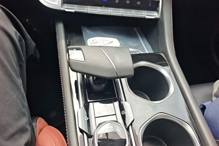 Used CHANGAN Eado 2023 Changan Edition PLUS Blue Whale NE 1.4T GDI DCT Prestige Version Gear Lever