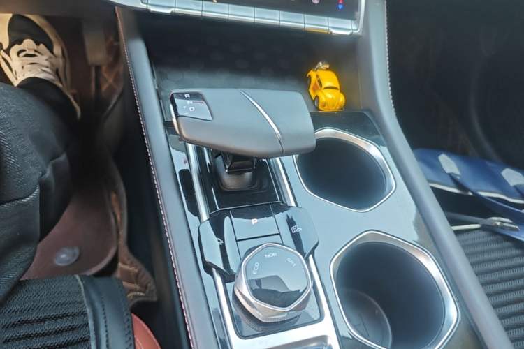 Used CHANGAN Eado 2023 Changan Edition PLUS Blue Whale NE 1.4T GDI DCT Prestige Version Gear Lever
