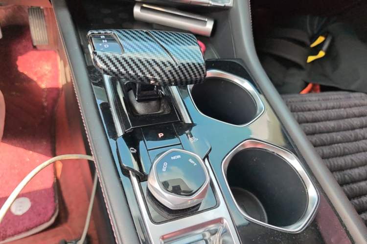 Used CHANGAN Eado 2023 Changan Edition PLUS Blue Whale NE 1.4T GDI DCT Prestige Version Gear Lever