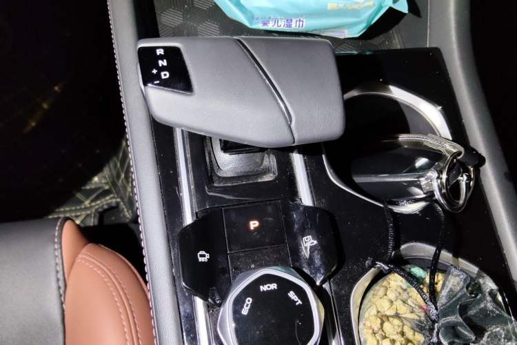 Used CHANGAN Eado 2023 Changan Edition PLUS Blue Whale NE 1.4T GDI DCT Prestige Version Gear Lever
