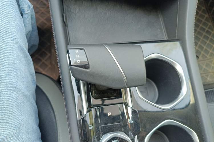 Used CHANGAN Eado 2023 Changan Edition PLUS Blue Whale NE 1.4T GDI DCT Prestige Version Gear Lever