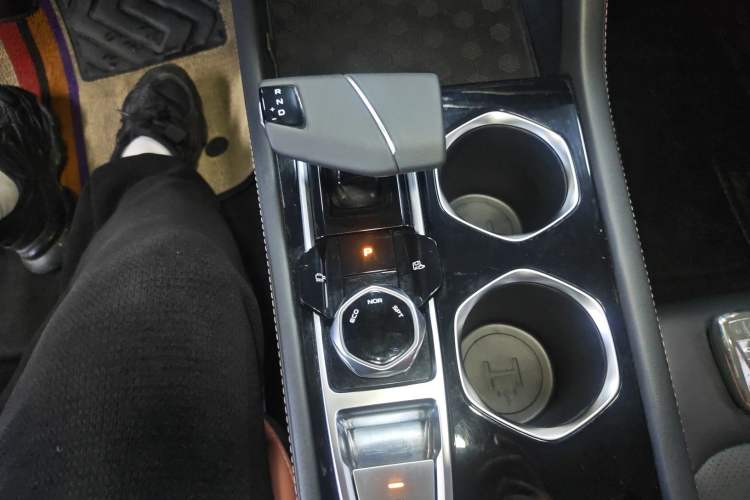 Used CHANGAN Eado 2023 Changan Edition PLUS Blue Whale NE 1.4T GDI DCT Prestige Version Gear Lever