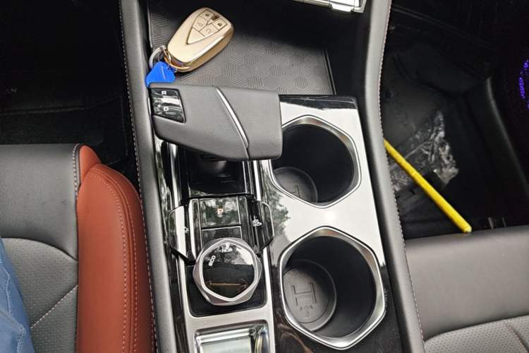 Used CHANGAN Eado 2023 Changan Edition PLUS Blue Whale NE 1.4T GDI DCT Prestige Version Gear Lever