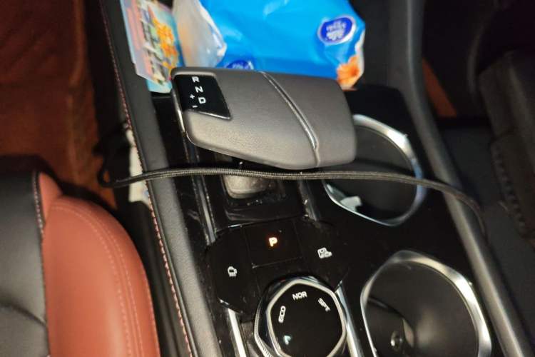 Used CHANGAN Eado 2023 Changan Edition PLUS Blue Whale NE 1.4T GDI DCT Prestige Version Gear Lever