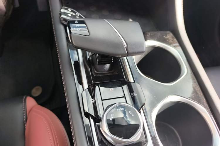 Used CHANGAN Eado 2023 Changan Edition PLUS Blue Whale NE 1.4T GDI DCT Prestige Version Gear Lever