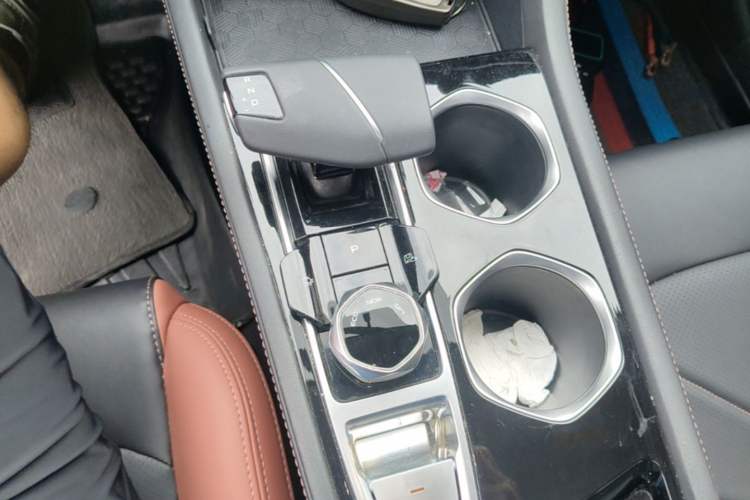 Used CHANGAN Eado 2023 Changan Edition PLUS Blue Whale NE 1.4T GDI DCT Prestige Version Gear Lever