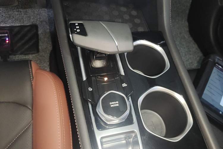 Used CHANGAN Eado 2023 Changan Edition PLUS Blue Whale NE 1.4T GDI DCT Prestige Version Gear Lever