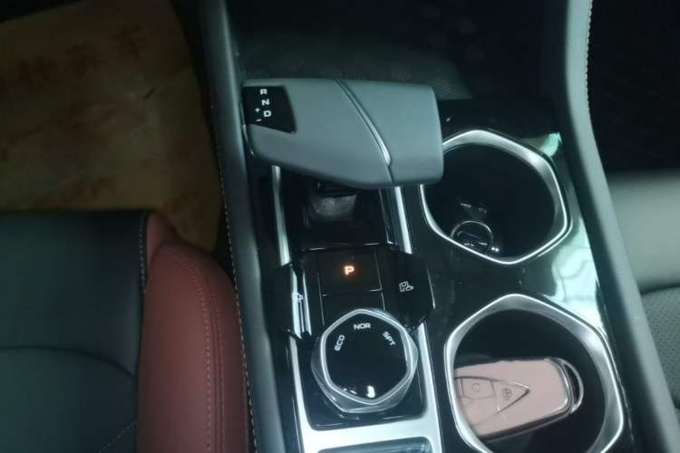 Used CHANGAN Eado 2023 Changan Edition PLUS Blue Whale NE 1.4T GDI DCT Prestige Version Gear Lever