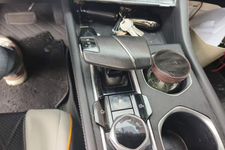 Used CHANGAN Eado 2023 Changan Edition PLUS Blue Whale NE 1.4T GDI DCT Prestige Version Gear Lever