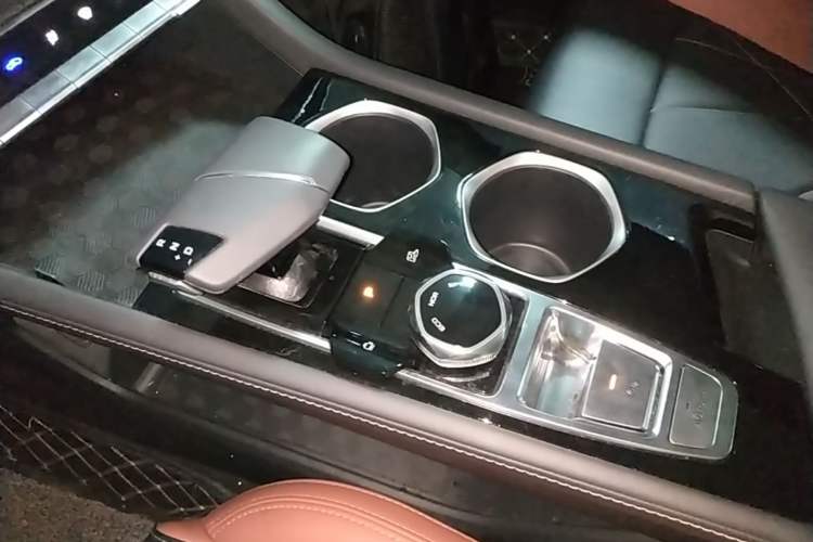 Used CHANGAN Eado 2023 Changan Edition PLUS Blue Whale NE 1.4T GDI DCT Prestige Version Gear Lever