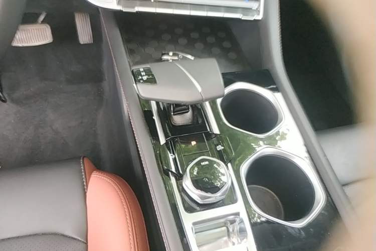 Used CHANGAN Eado 2023 Changan Edition PLUS Blue Whale NE 1.4T GDI DCT Prestige Version Gear Lever