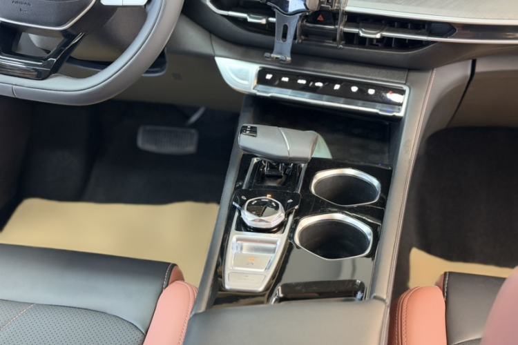 Used CHANGAN Eado 2023 Changan Edition PLUS Blue Whale NE 1.4T GDI DCT Prestige Version Gear Lever
