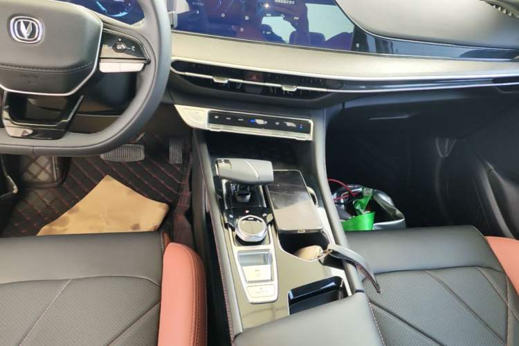 Used CHANGAN Eado 2023 Changan Edition PLUS Blue Whale NE 1.4T GDI DCT Prestige Version Gear Lever