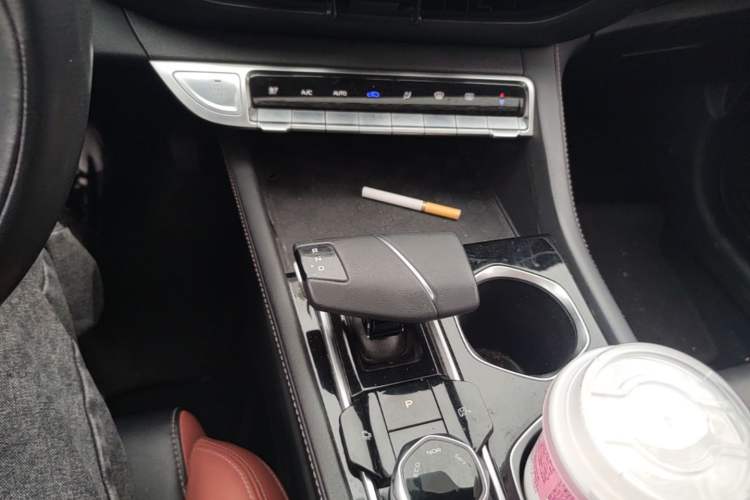 Used CHANGAN Eado 2023 Changan Edition PLUS Blue Whale NE 1.4T GDI DCT Prestige Version Gear Lever
