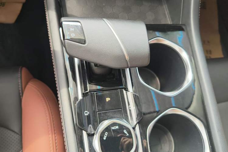 Used CHANGAN Eado 2023 Changan Edition PLUS Blue Whale NE 1.4T GDI DCT Prestige Version Gear Lever