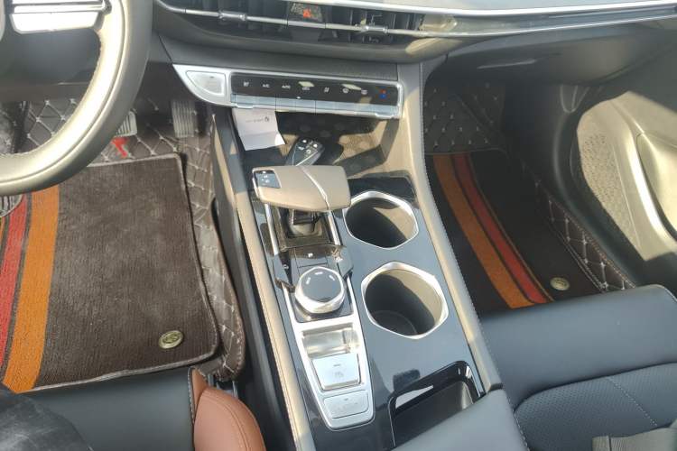 Used CHANGAN Eado 2023 Changan Edition PLUS Blue Whale NE 1.4T GDI DCT Prestige Version Gear Lever