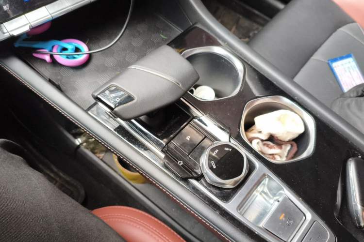 Used CHANGAN Eado 2023 Changan Edition PLUS Blue Whale NE 1.4T GDI DCT Prestige Version Gear Lever