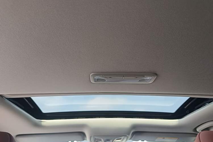 Used CHANGAN Eado 2023 Changan Edition PLUS Blue Whale NE 1.4T GDI DCT Prestige Version Headliner