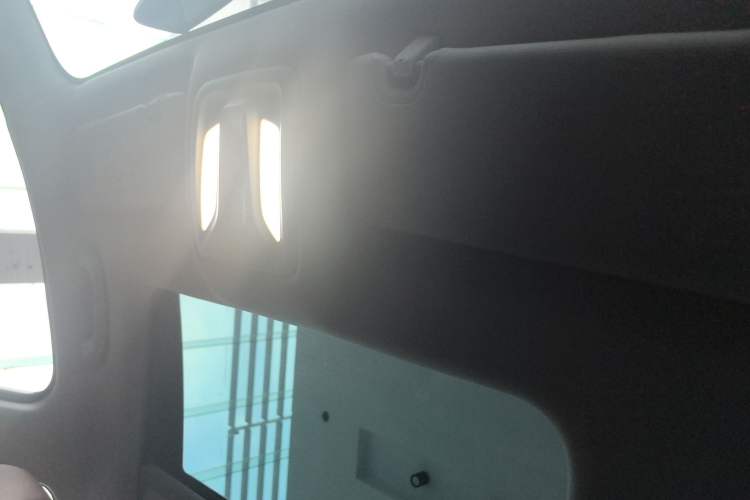Used CHANGAN Eado 2023 Changan Edition PLUS Blue Whale NE 1.4T GDI DCT Prestige Version Headliner