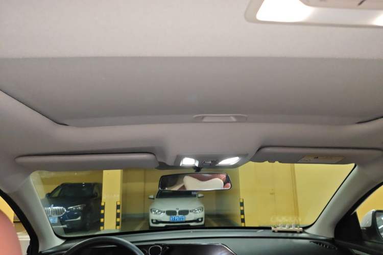 Used CHANGAN Eado 2023 Changan Edition PLUS Blue Whale NE 1.4T GDI DCT Prestige Version Headliner
