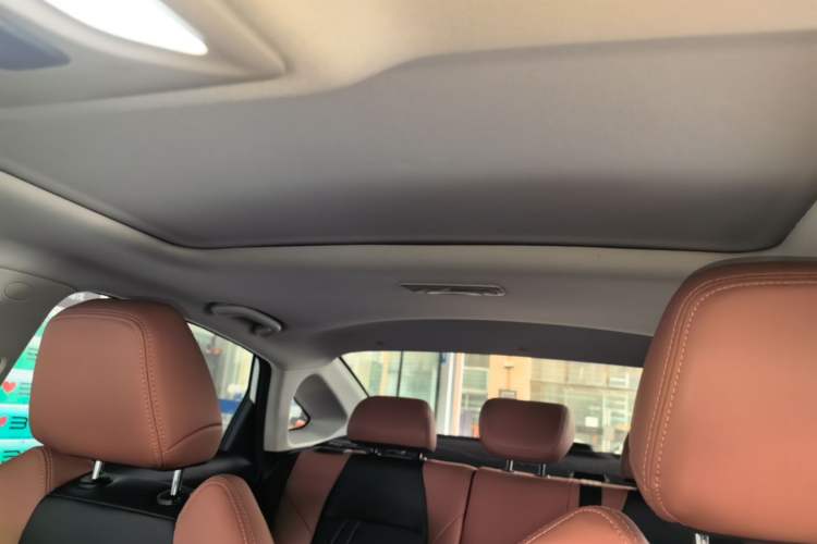 Used CHANGAN Eado 2023 Changan Edition PLUS Blue Whale NE 1.4T GDI DCT Prestige Version Headliner