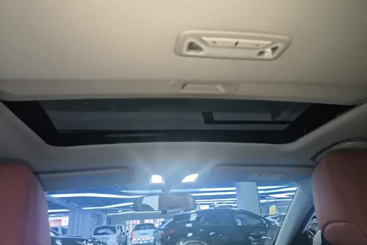Used CHANGAN Eado 2023 Changan Edition PLUS Blue Whale NE 1.4T GDI DCT Prestige Version Headliner