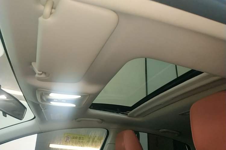 Used CHANGAN Eado 2023 Changan Edition PLUS Blue Whale NE 1.4T GDI DCT Prestige Version Headliner