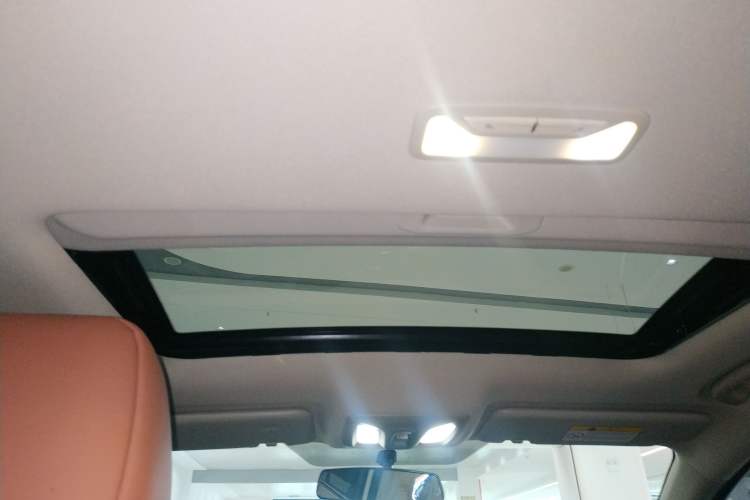 Used CHANGAN Eado 2023 Changan Edition PLUS Blue Whale NE 1.4T GDI DCT Prestige Version Headliner