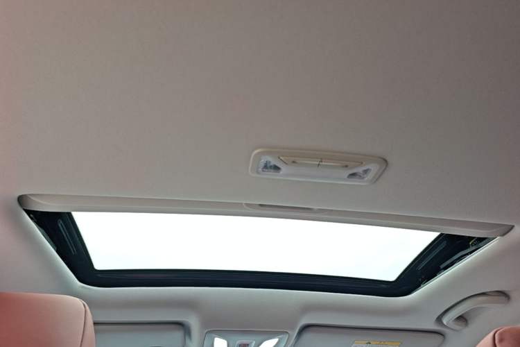 Used CHANGAN Eado 2023 Changan Edition PLUS Blue Whale NE 1.4T GDI DCT Prestige Version Headliner