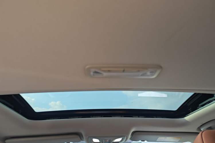 Used CHANGAN Eado 2023 Changan Edition PLUS Blue Whale NE 1.4T GDI DCT Prestige Version Headliner