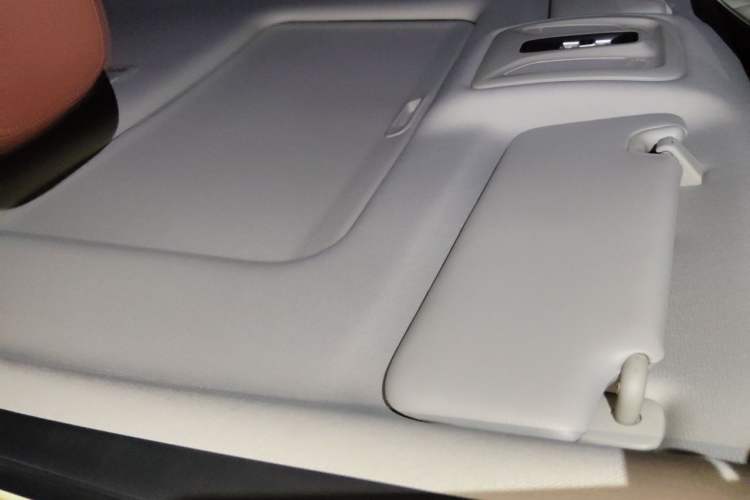 Used CHANGAN Eado 2023 Changan Edition PLUS Blue Whale NE 1.4T GDI DCT Prestige Version Headliner