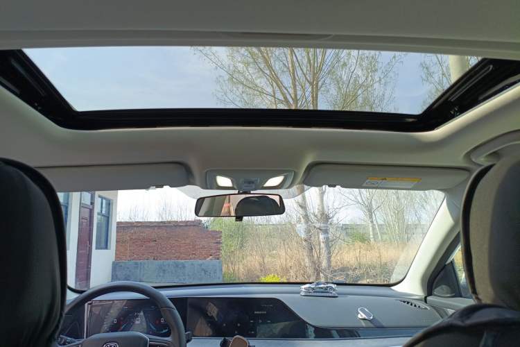 Used CHANGAN Eado 2023 Changan Edition PLUS Blue Whale NE 1.4T GDI DCT Prestige Version Headliner