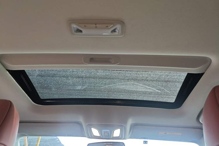 Used CHANGAN Eado 2023 Changan Edition PLUS Blue Whale NE 1.4T GDI DCT Prestige Version Headliner