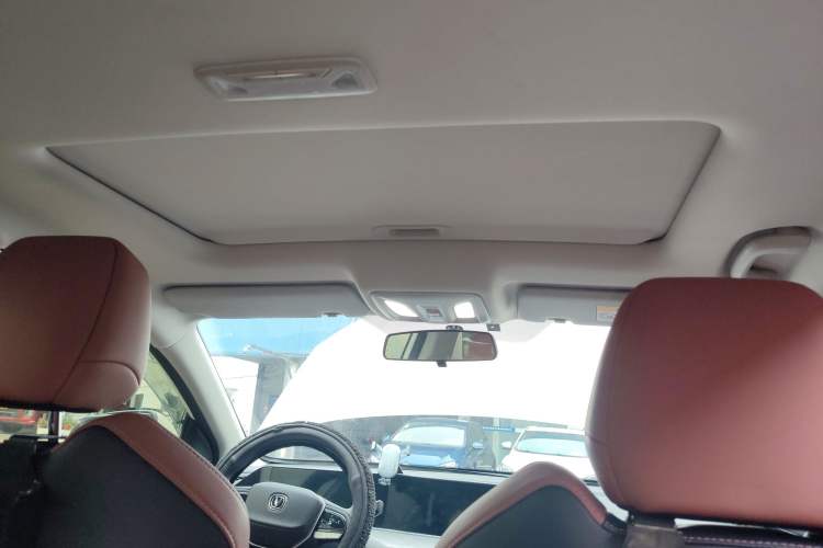 Used CHANGAN Eado 2023 Changan Edition PLUS Blue Whale NE 1.4T GDI DCT Prestige Version Headliner