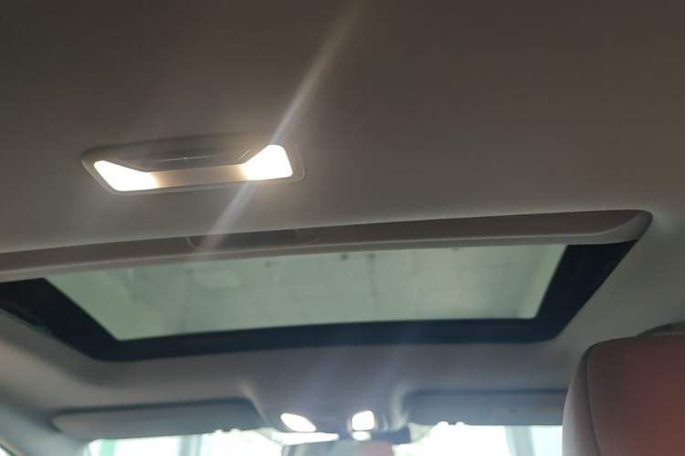 Used CHANGAN Eado 2023 Changan Edition PLUS Blue Whale NE 1.4T GDI DCT Prestige Version Headliner