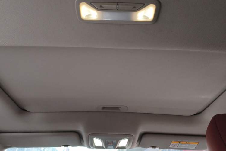 Used CHANGAN Eado 2023 Changan Edition PLUS Blue Whale NE 1.4T GDI DCT Prestige Version Headliner