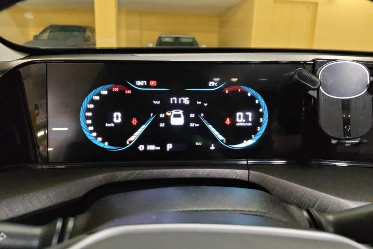 Used CHANGAN Eado 2023 Changan Edition PLUS Blue Whale NE 1.4T GDI DCT Prestige Version Instrument Cluster