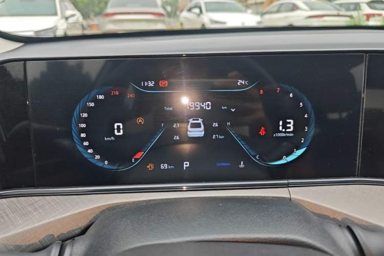 Used CHANGAN Eado 2023 Changan Edition PLUS Blue Whale NE 1.4T GDI DCT Prestige Version Instrument Cluster