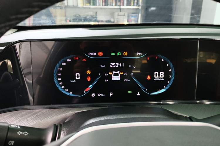 Used CHANGAN Eado 2023 Changan Edition PLUS Blue Whale NE 1.4T GDI DCT Prestige Version Instrument Cluster