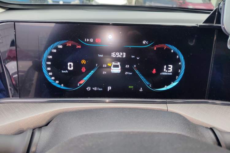 Used CHANGAN Eado 2023 Changan Edition PLUS Blue Whale NE 1.4T GDI DCT Prestige Version Instrument Cluster