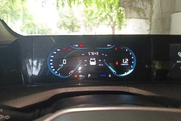 Used CHANGAN Eado 2023 Changan Edition PLUS Blue Whale NE 1.4T GDI DCT Prestige Version Instrument Cluster
