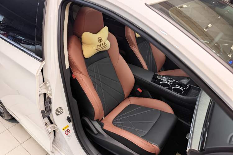 Used CHANGAN Eado 2023 Changan Edition PLUS Blue Whale NE 1.4T GDI DCT Prestige Version Interior 1