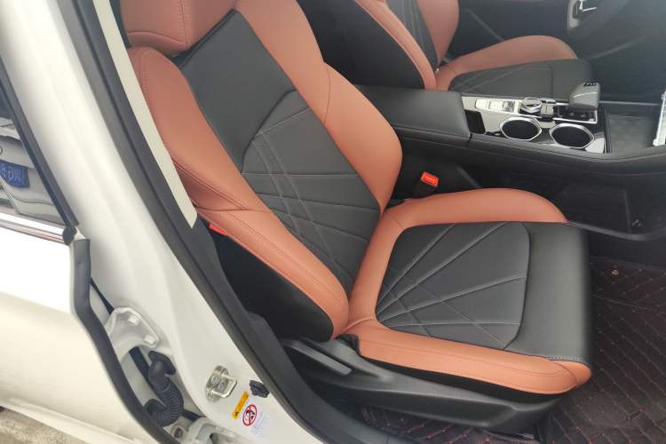 Used CHANGAN Eado 2023 Changan Edition PLUS Blue Whale NE 1.4T GDI DCT Prestige Version Interior 1