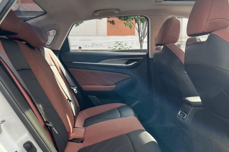 Used CHANGAN Eado 2023 Changan Edition PLUS Blue Whale NE 1.4T GDI DCT Prestige Version Interior 1