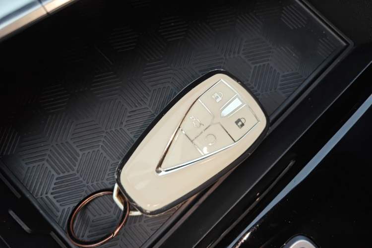 Used CHANGAN Eado 2023 Changan Edition PLUS Blue Whale NE 1.4T GDI DCT Prestige Version Interior 1