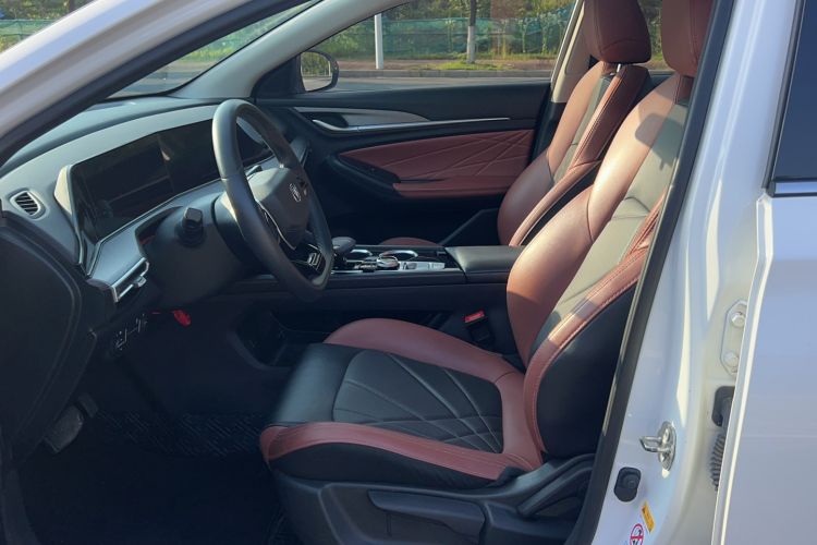 Used CHANGAN Eado 2023 Changan Edition PLUS Blue Whale NE 1.4T GDI DCT Prestige Version Interior 1