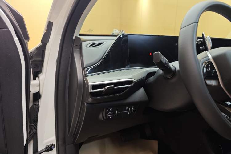 Used CHANGAN Eado 2023 Changan Edition PLUS Blue Whale NE 1.4T GDI DCT Prestige Version Interior 10
