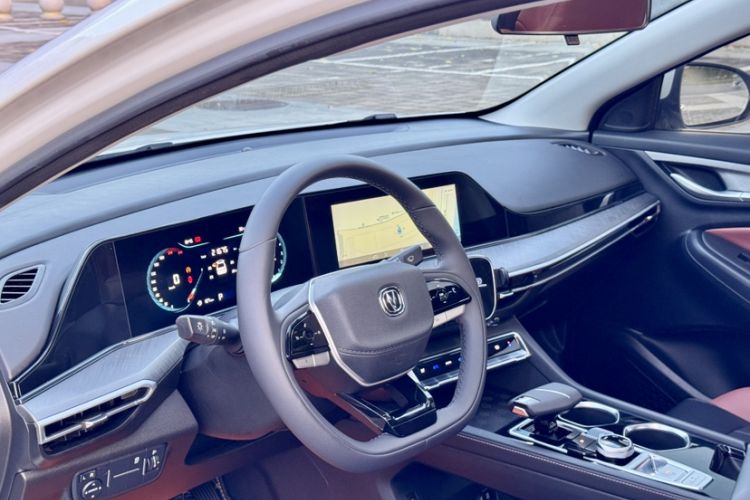 Used CHANGAN Eado 2023 Changan Edition PLUS Blue Whale NE 1.4T GDI DCT Prestige Version Interior 11