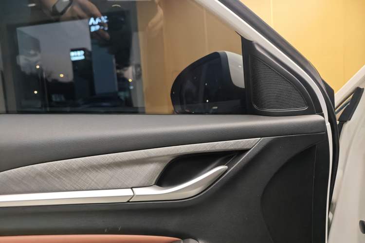 Used CHANGAN Eado 2023 Changan Edition PLUS Blue Whale NE 1.4T GDI DCT Prestige Version Interior 12